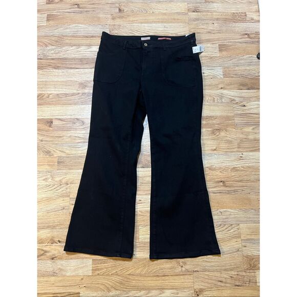 NWT $140 Pilcro Anthropologie The Icon Black Flared Stretch Jeans Size 18W Hi-Ri - Picture 3 of 9